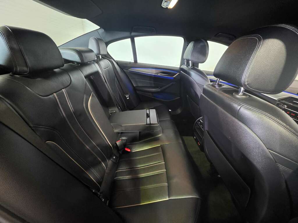 BMW 5 Series M Sport White #38