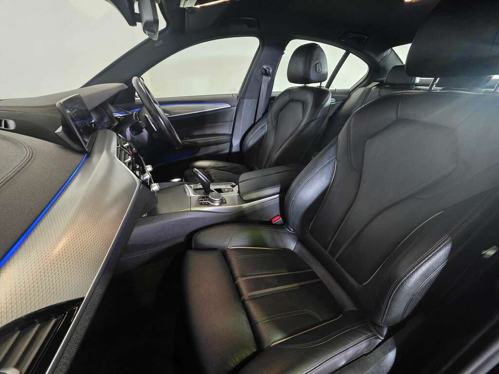 BMW 5 Series M Sport White #51