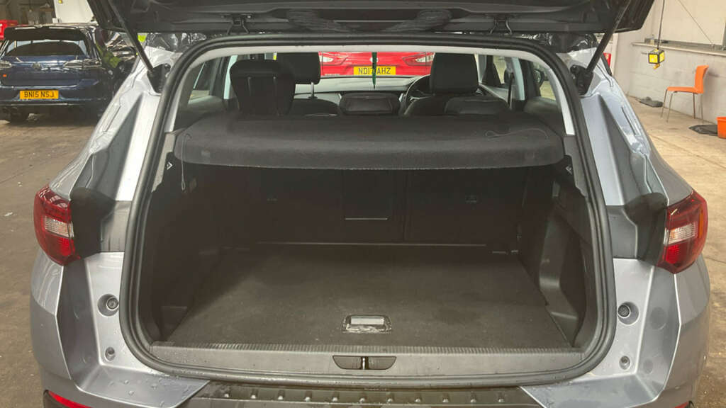 Vauxhall Grandland X Tech Line Nav White #9