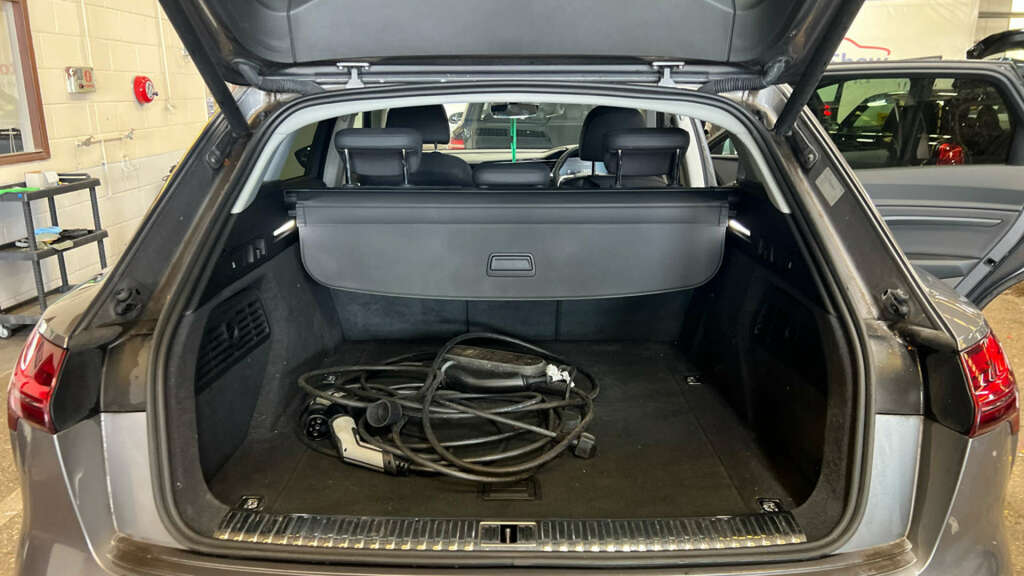 Audi E-tron 50 Sport Quattro 71.2Kwh Grey #9