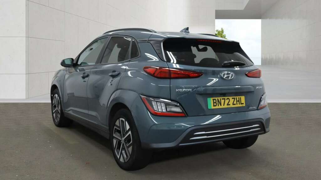 Hyundai Kona 64Kwh Premium Suv 10.5Kw Charge Green #3