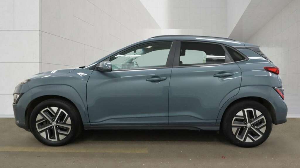 Hyundai Kona 64Kwh Premium Suv 10.5Kw Charge Green #6