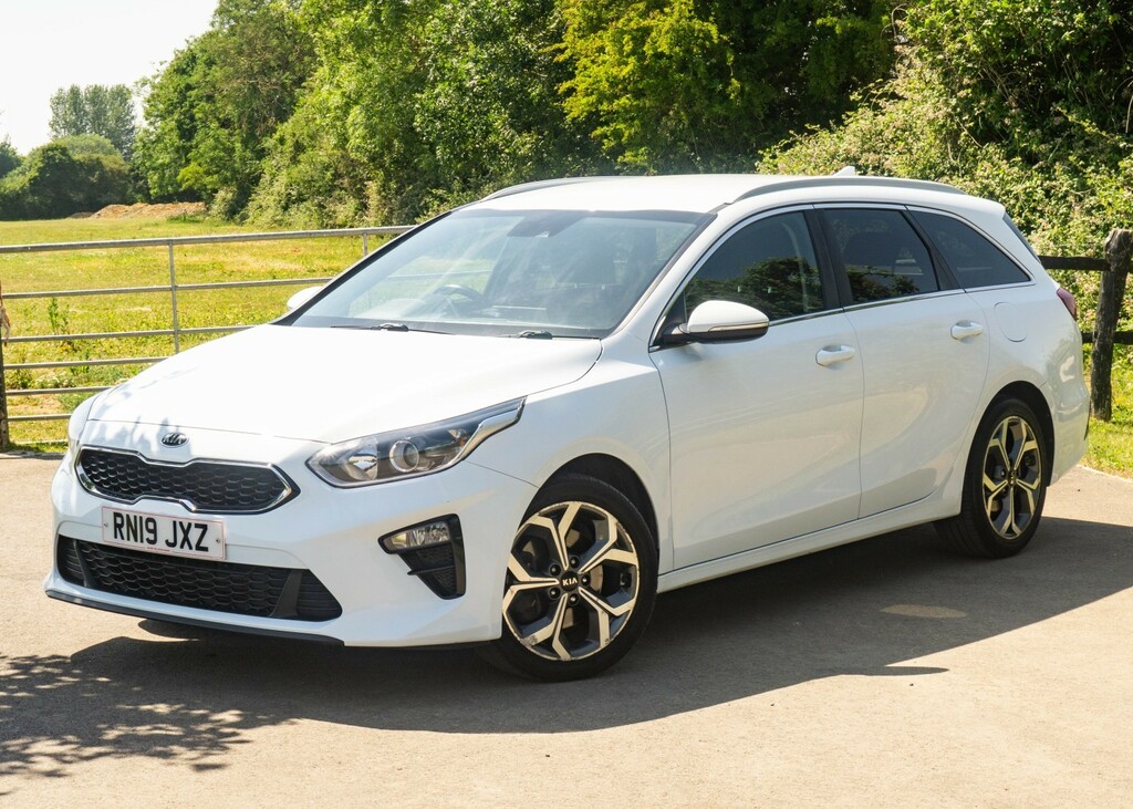 Kia Ceed 1.6 Crdi 3 2019 RN19JXZ White #4