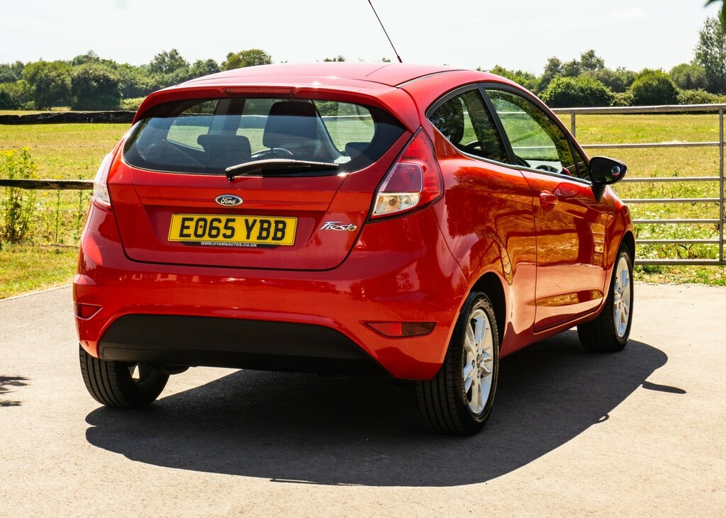 Ford Fiesta 1.5 Tdci Zetec 2015 Red #3
