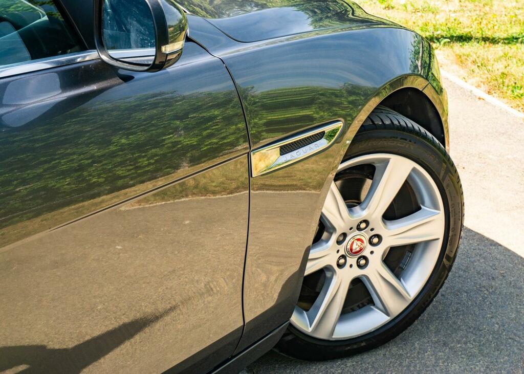 Jaguar XE 2.0 D Portfolio 2016 OY66XZJ Grey #2