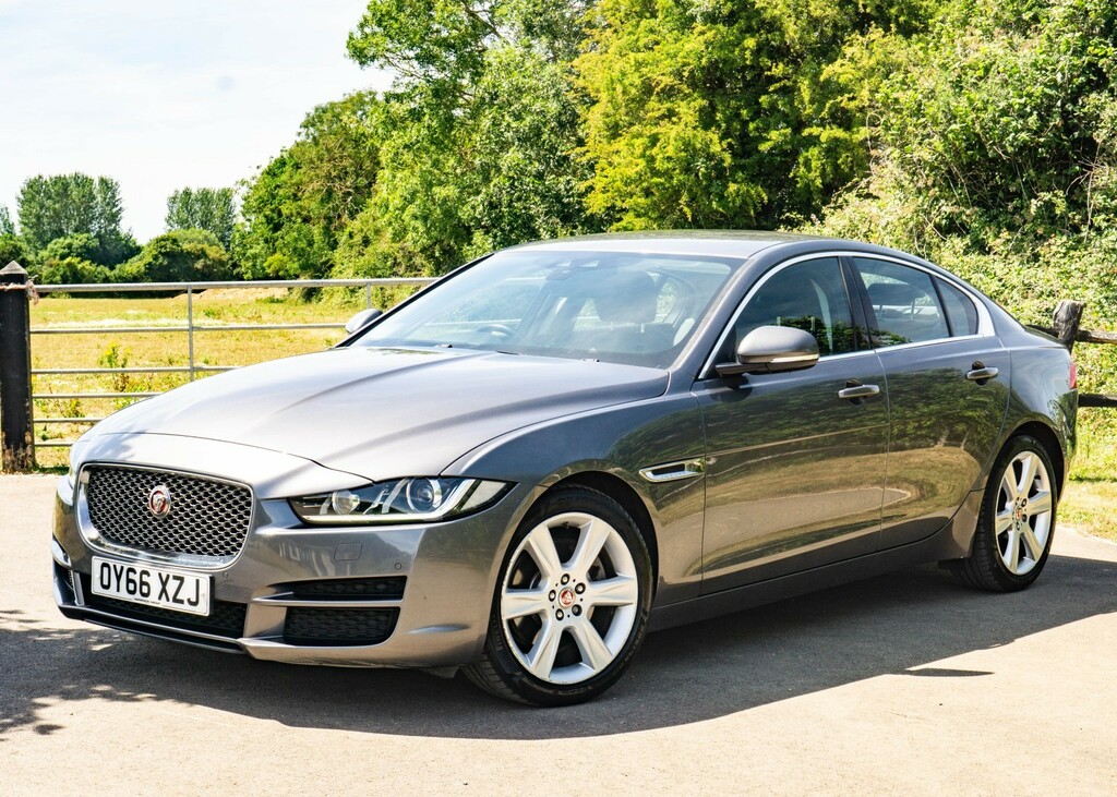 Jaguar XE 2.0 D Portfolio 2016 Grey #6