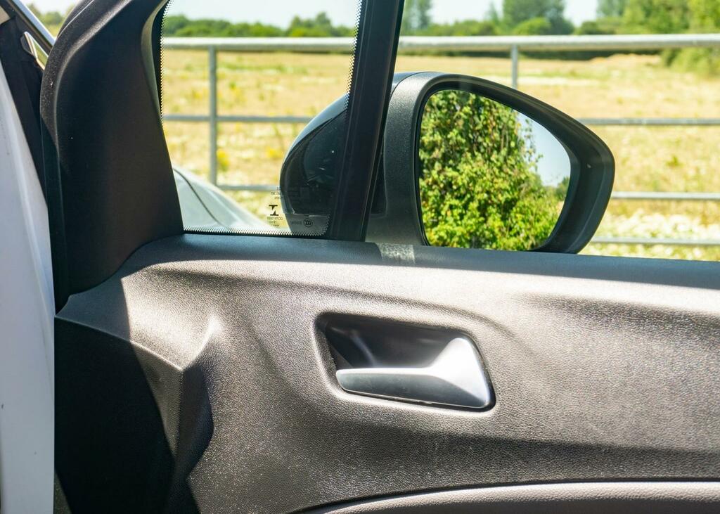 Vauxhall Crossland X Hatchback Black #65