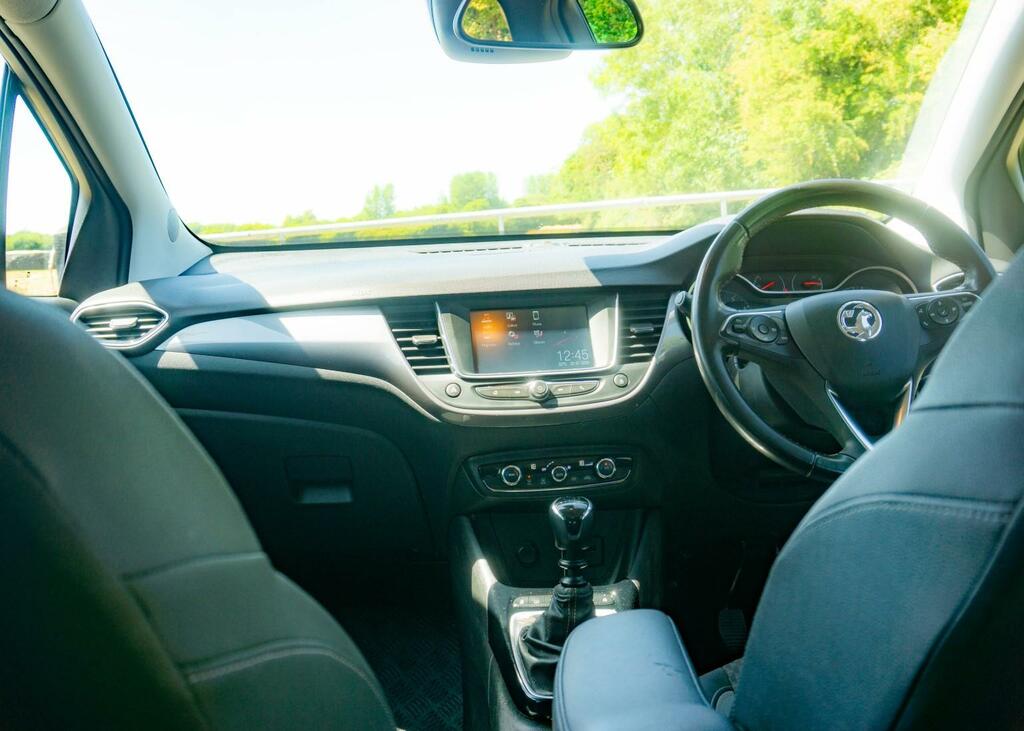 Vauxhall Crossland X Hatchback Black #50