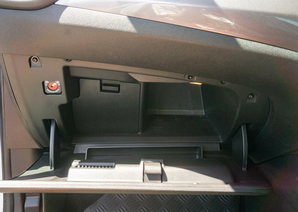 Vauxhall Crossland X Hatchback Black #56