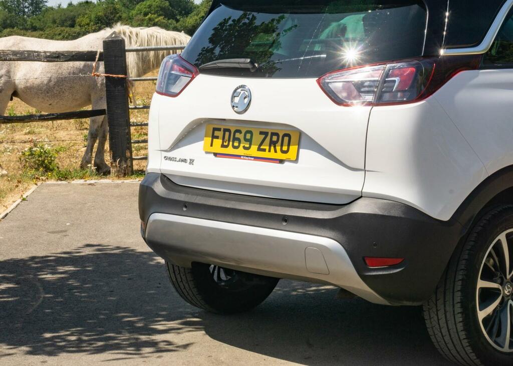 Vauxhall Crossland X Hatchback Black #34