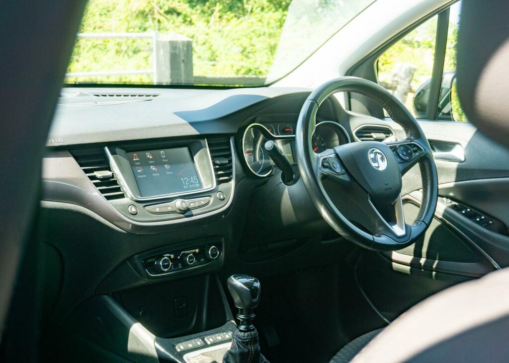 Vauxhall Crossland X Hatchback Black #17