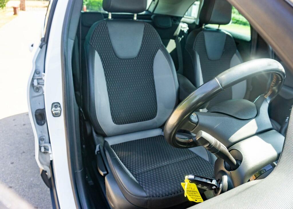 Vauxhall Crossland X Hatchback Black #8