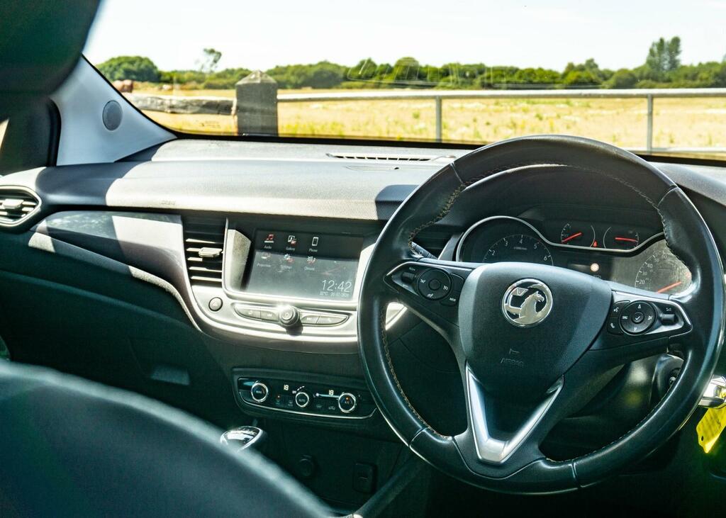 Vauxhall Crossland X Hatchback Black #44