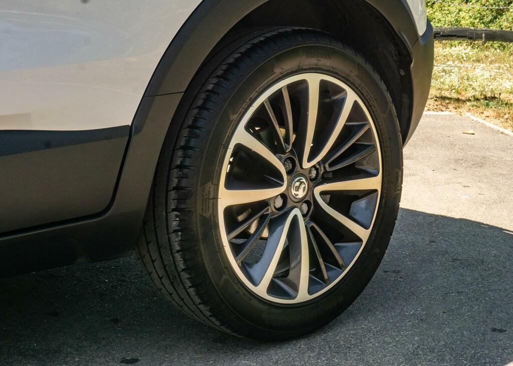 Vauxhall Crossland X Hatchback Black #40