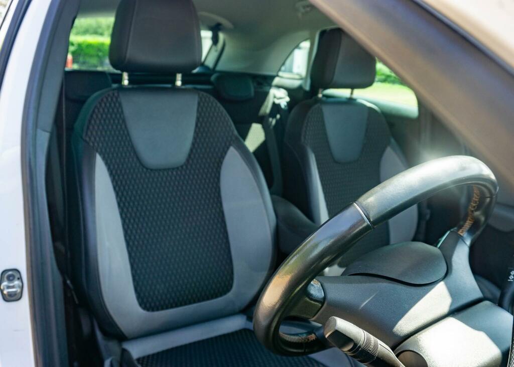 Vauxhall Crossland X Hatchback Black #45