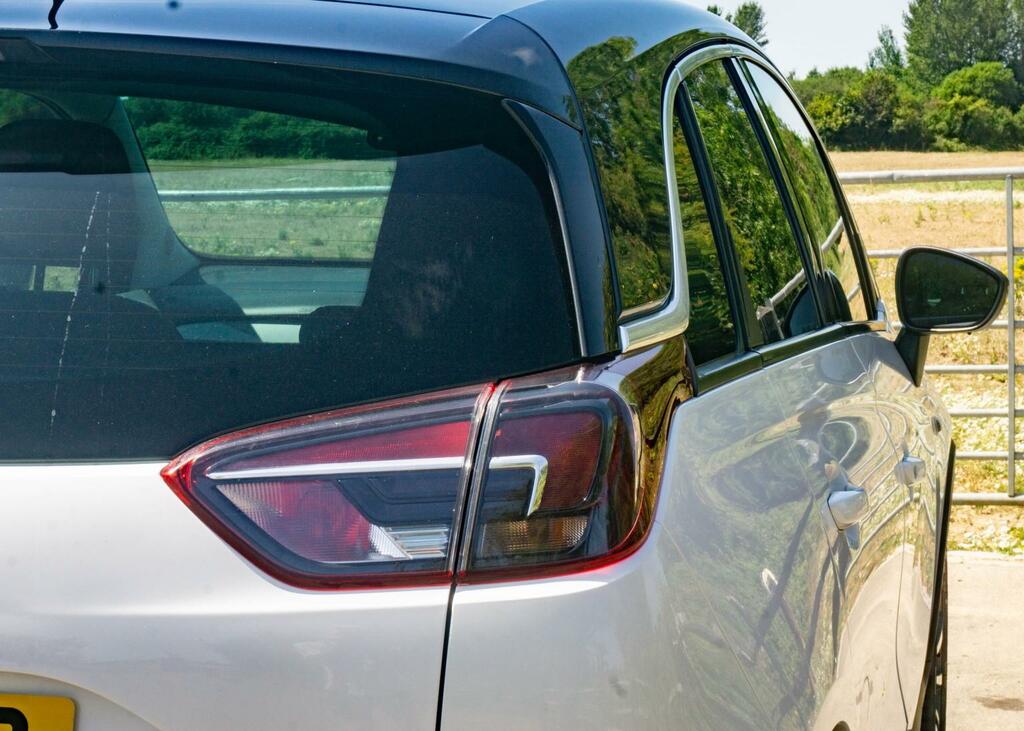 Vauxhall Crossland X Hatchback Black #36