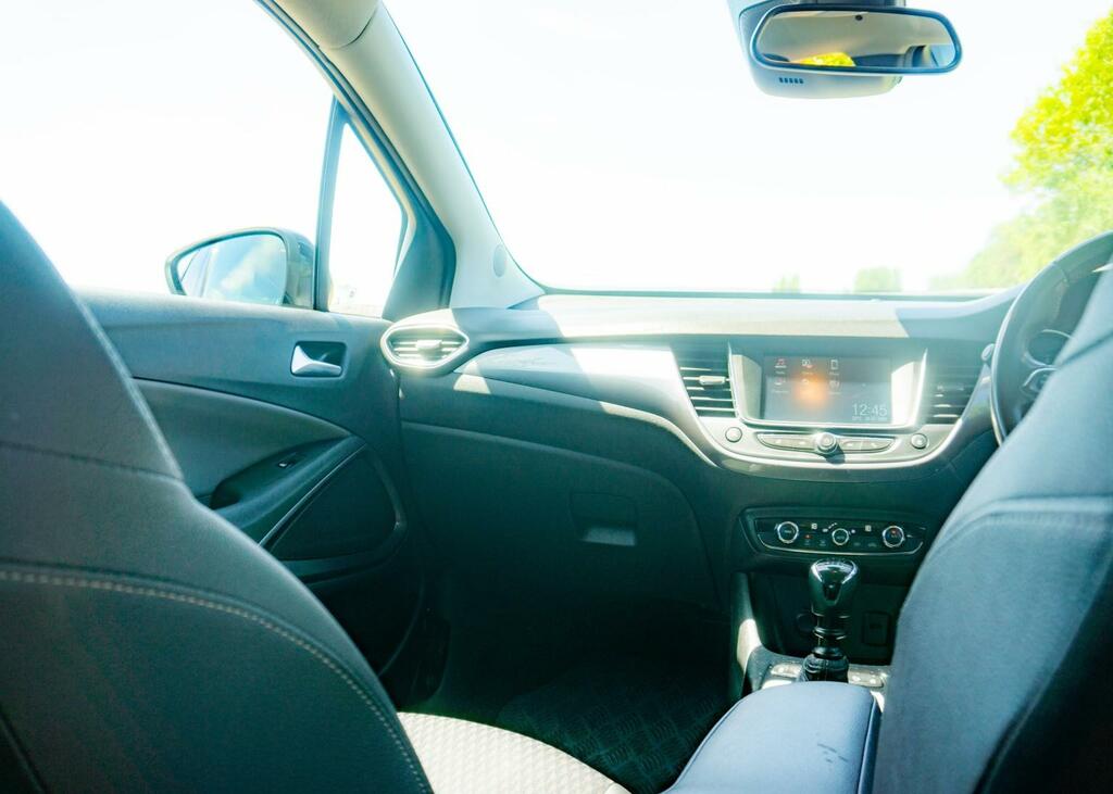 Vauxhall Crossland X Hatchback Black #52