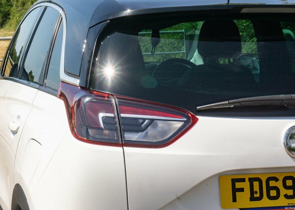 Vauxhall Crossland X Hatchback Black #35