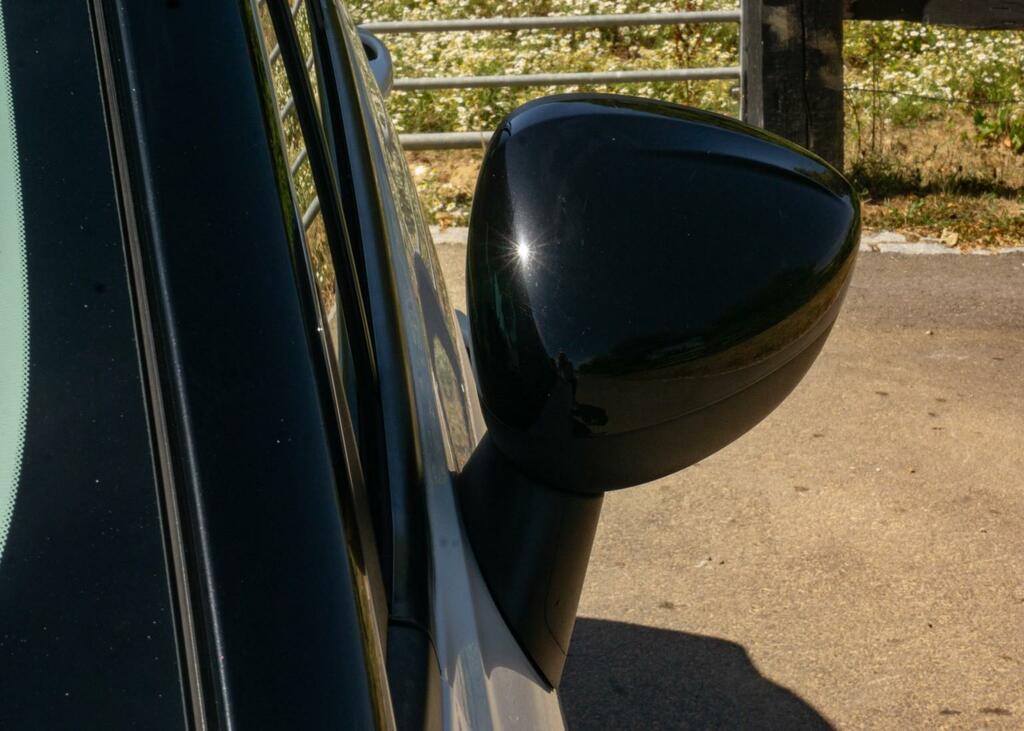 Vauxhall Crossland X Hatchback Black #23