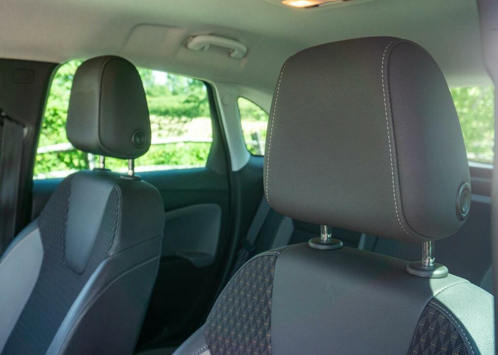 Vauxhall Crossland X Hatchback Black #58