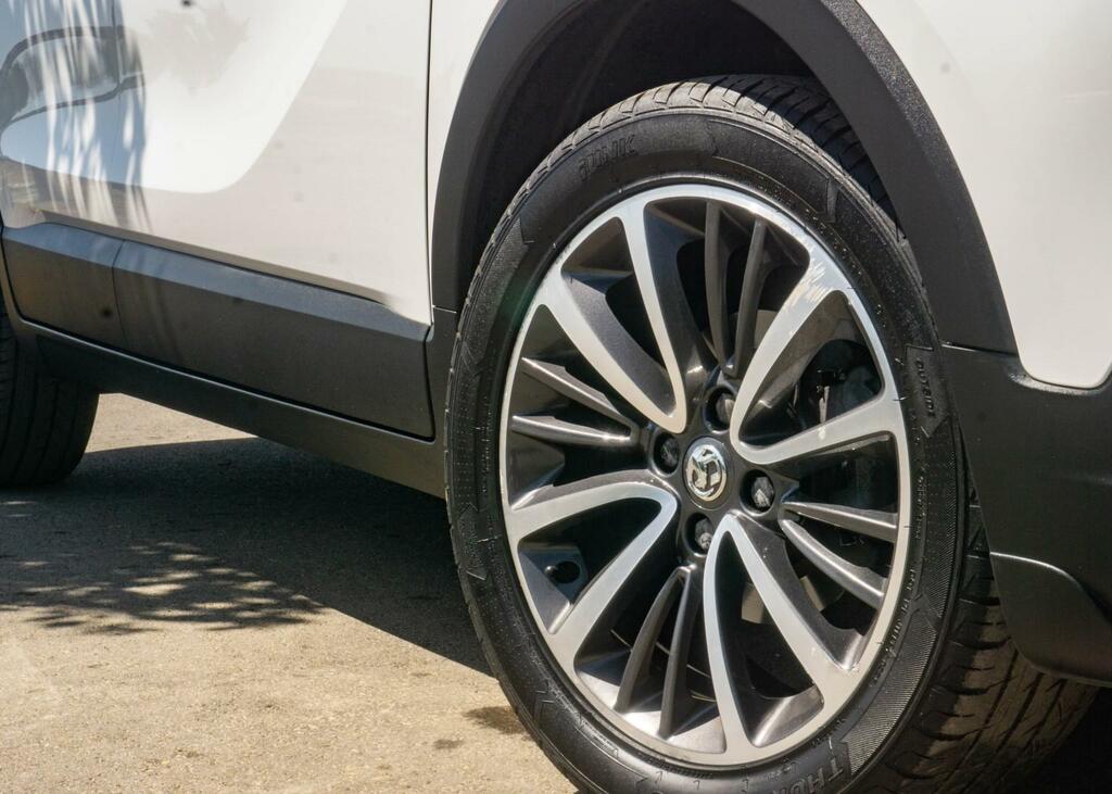 Vauxhall Crossland X Hatchback Black #33