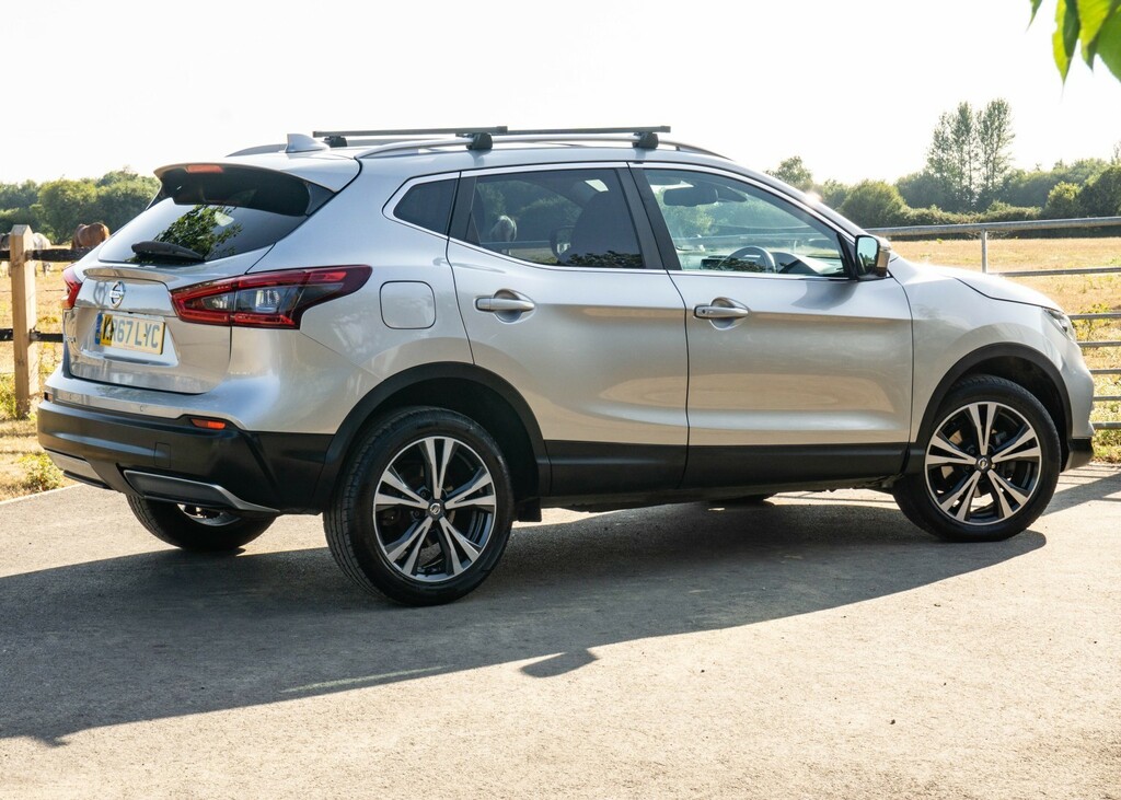 Nissan Qashqai 1.6 Dig-t N-connecta 2017 KR67LYC Silver #2