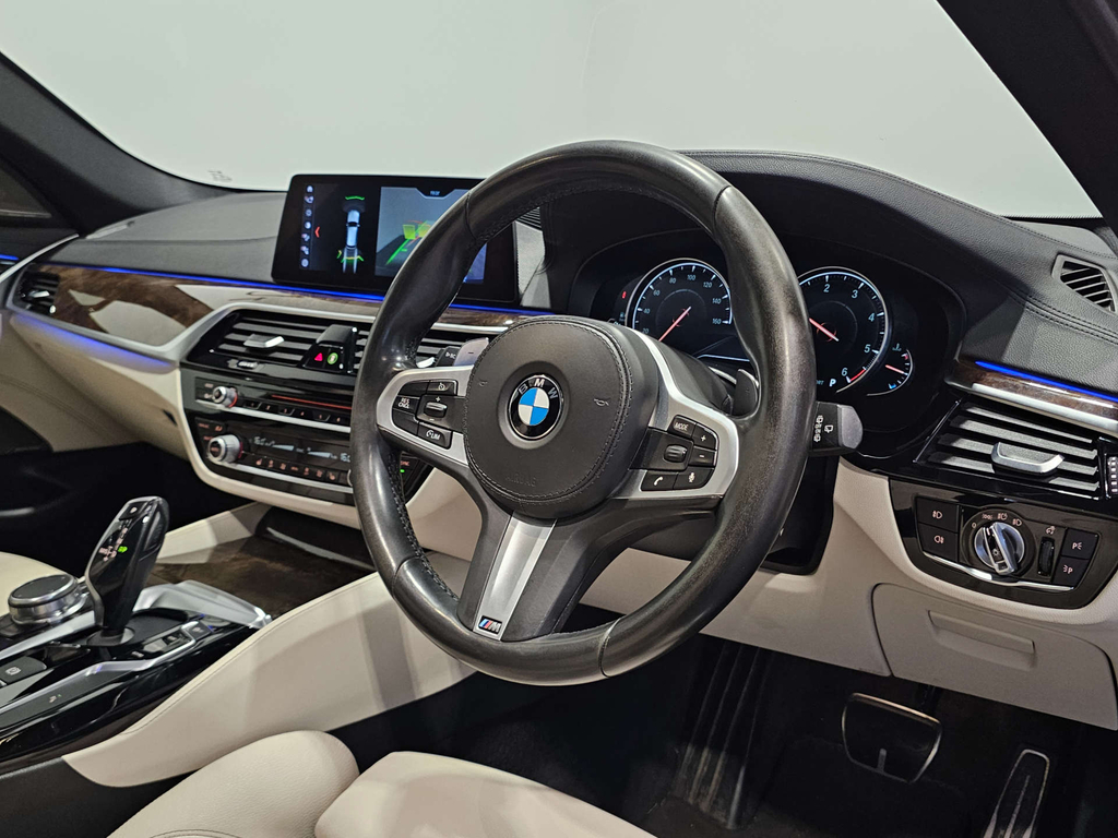 BMW 5 Series 530D M Sport Touring Euro 6 Ss