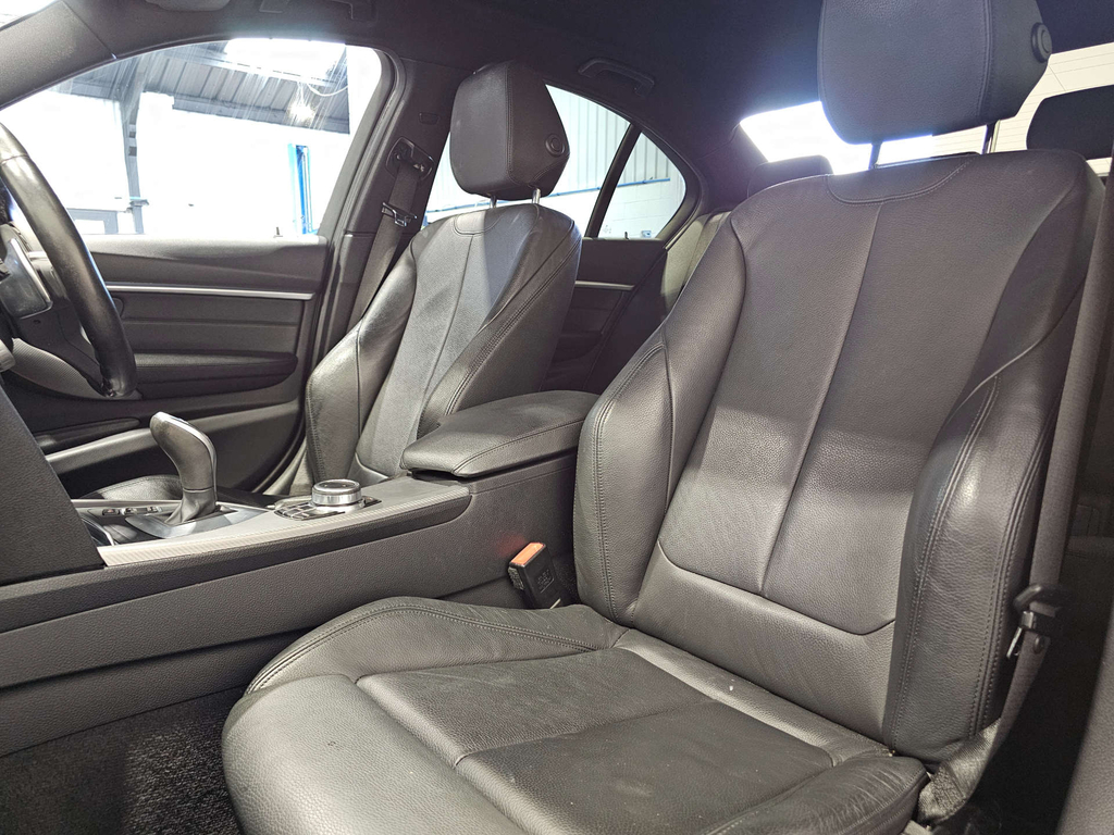BMW 3 Series M Sport Shadow Edition Saloon Euro 6 YC68RRD #6