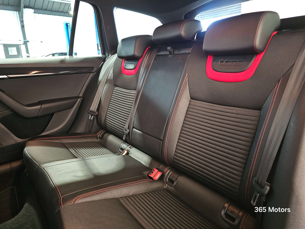 Skoda Octavia Vrs Tdi Dsg Red #7