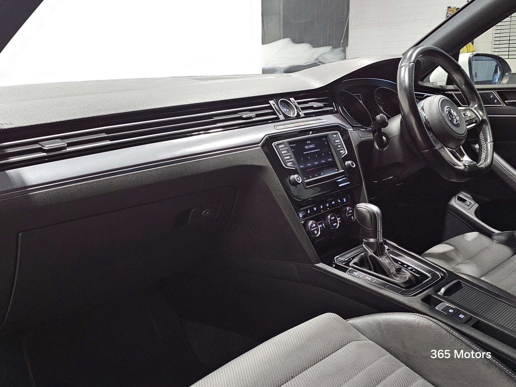 Volkswagen Passat Bluemotion Tech R-line Saloon Dsg Euro 6 S  #4
