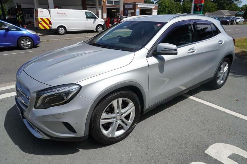 Mercedes-Benz GLA Class 250 4Matic...only 19233 Miles Silver #3