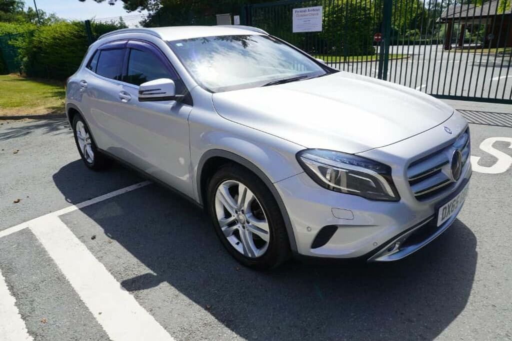 Mercedes-Benz GLA Class 250 4Matic...only 19233 Miles Silver