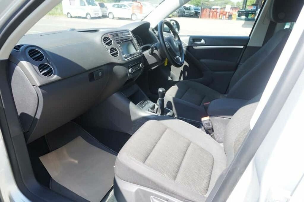 Volkswagen Tiguan 2.0 Tdi Bluemotion Tech Sport 2Wd Full Hi Black #11