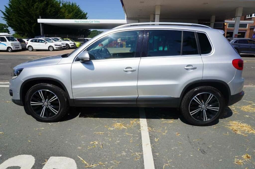Volkswagen Tiguan 2.0 Tdi Bluemotion Tech Sport 2Wd Full Hi Black #4