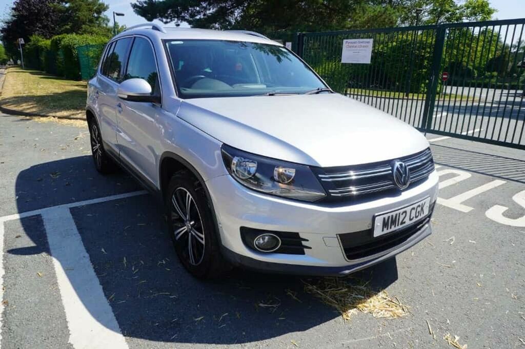 Volkswagen Tiguan 2.0 Tdi Bluemotion Tech Sport 2Wd Full Hi Black #1