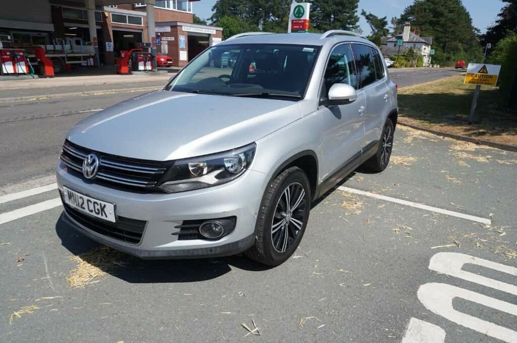 Volkswagen Tiguan 2.0 Tdi Bluemotion Tech Sport 2Wd Full Hi Black #3