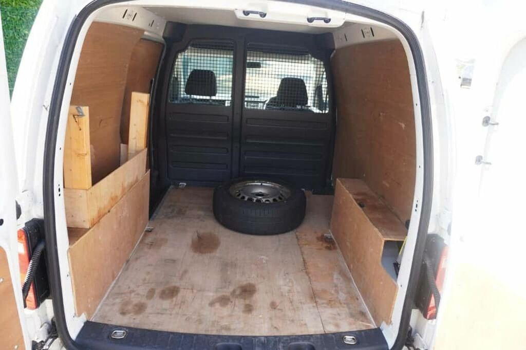 Volkswagen Caddy Petrol White #3
