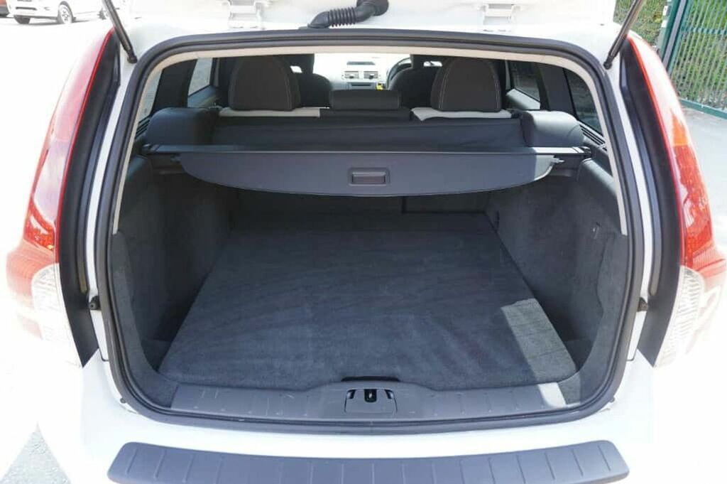 Volvo V50 R Design Edition Silver #10