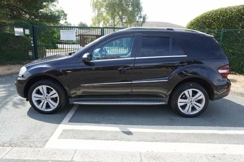 Mercedes-Benz M Class Ml300 Cdi Blueefficiency Sport Black #4