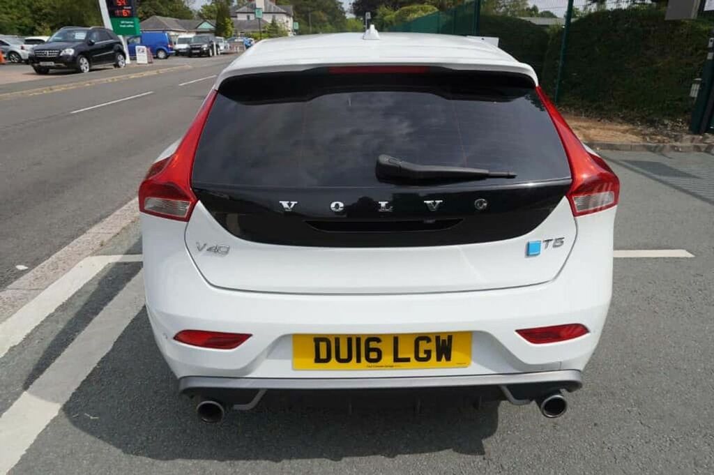 Volvo V40 R Design T5 2.0 12412 Miles White #6