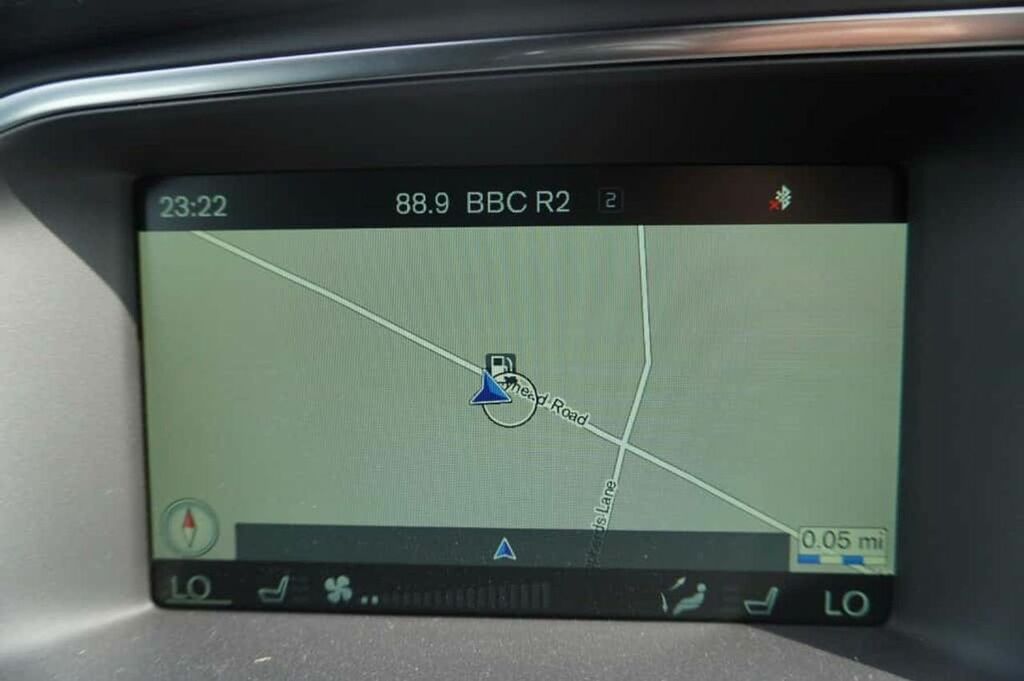 Volvo V40 D4 R-design Lux Nav Winter Packpark Cameradrive Black #20
