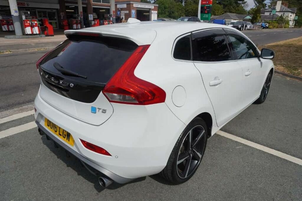 Volvo V40 D4 R-design Lux Nav Winter Packpark Cameradrive Black #7