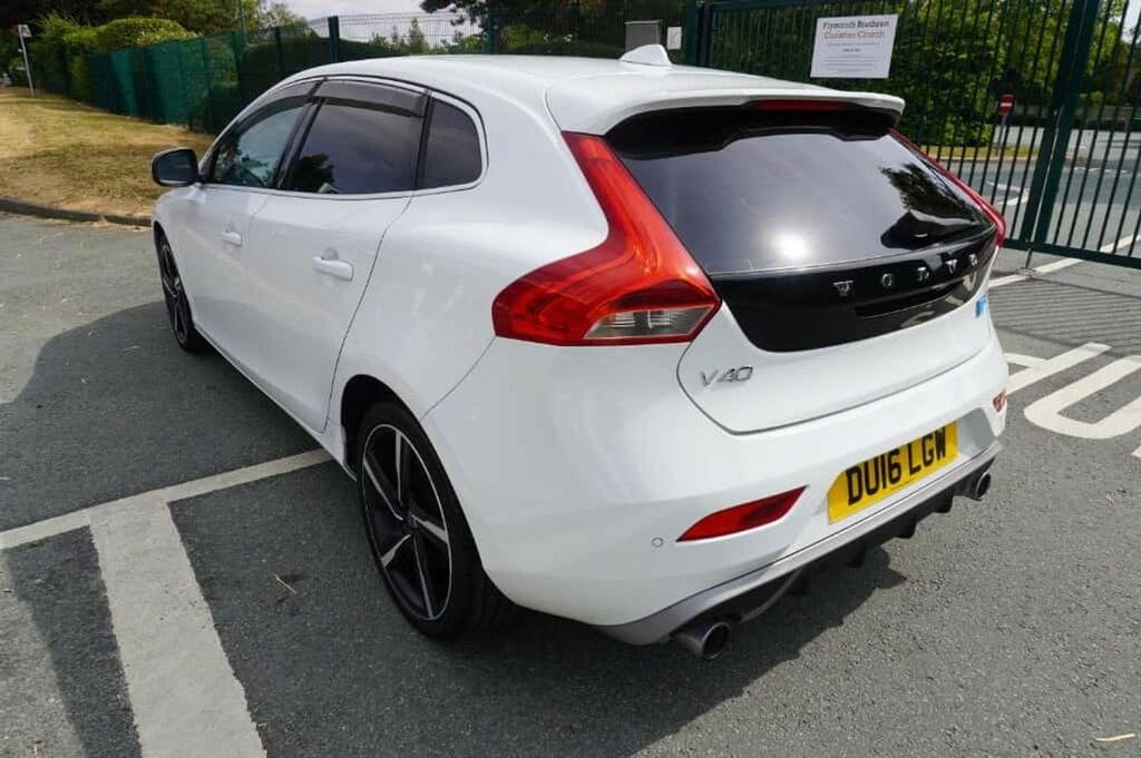 Volvo V40 R Design T5 2.0 12412 Miles White #4