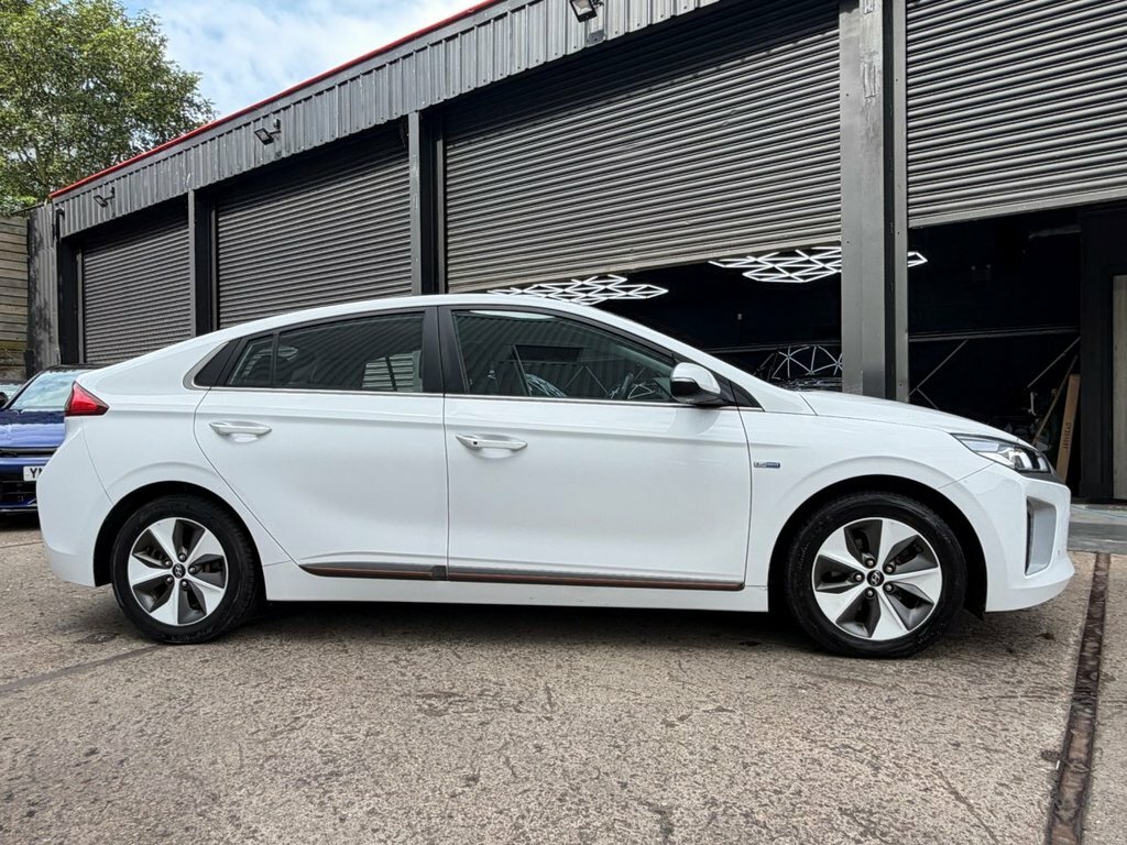 Hyundai Ioniq 28Kwh Premium Se Hatchback 120 White #5