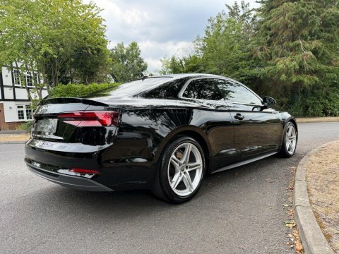 Audi A5 1.4 Tfsi S Black #4