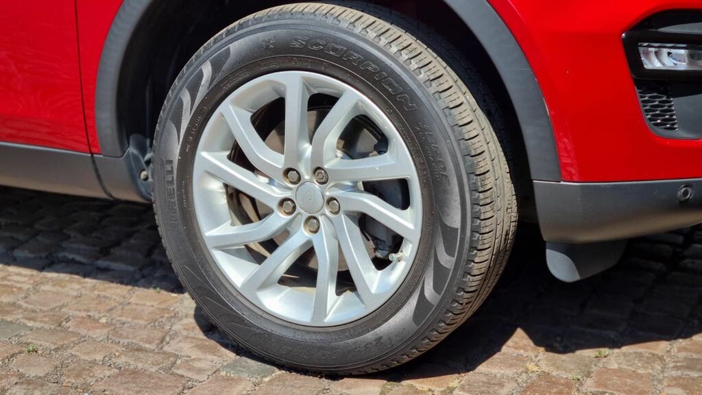 Land Rover Discovery Sport 2017 2.0 Td4 Se Tech Suv 4Wd Euro Red #6