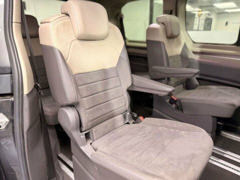 Volkswagen Multivan Life 1.4 Tsi Ehybrid 218Ps Dsg 7 Seat Black #60