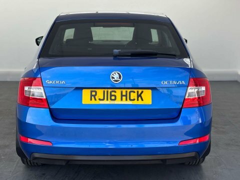 Skoda Octavia 1.2 Octavia S Blue #4