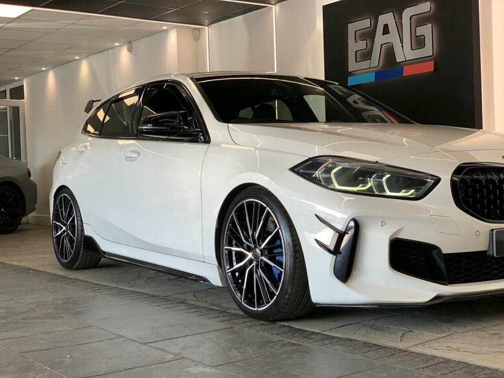 BMW M1 Hatchback White #6