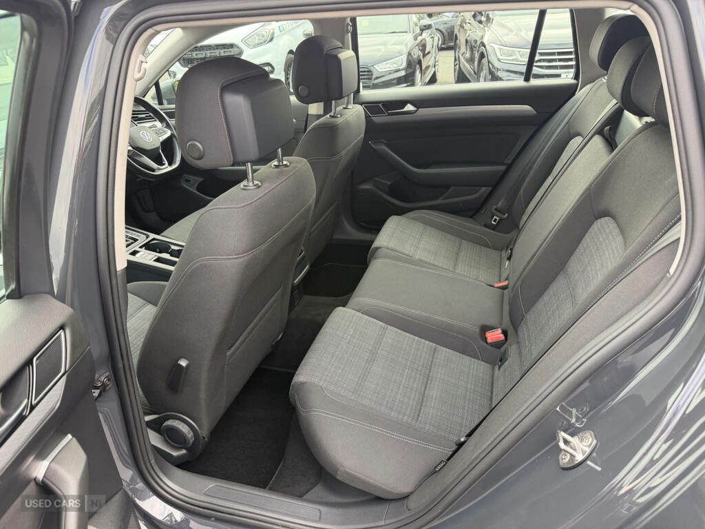 Volkswagen Passat 2.0 Tdi Evo Scr Se Nav Dsg VF21EOZ Grey #5